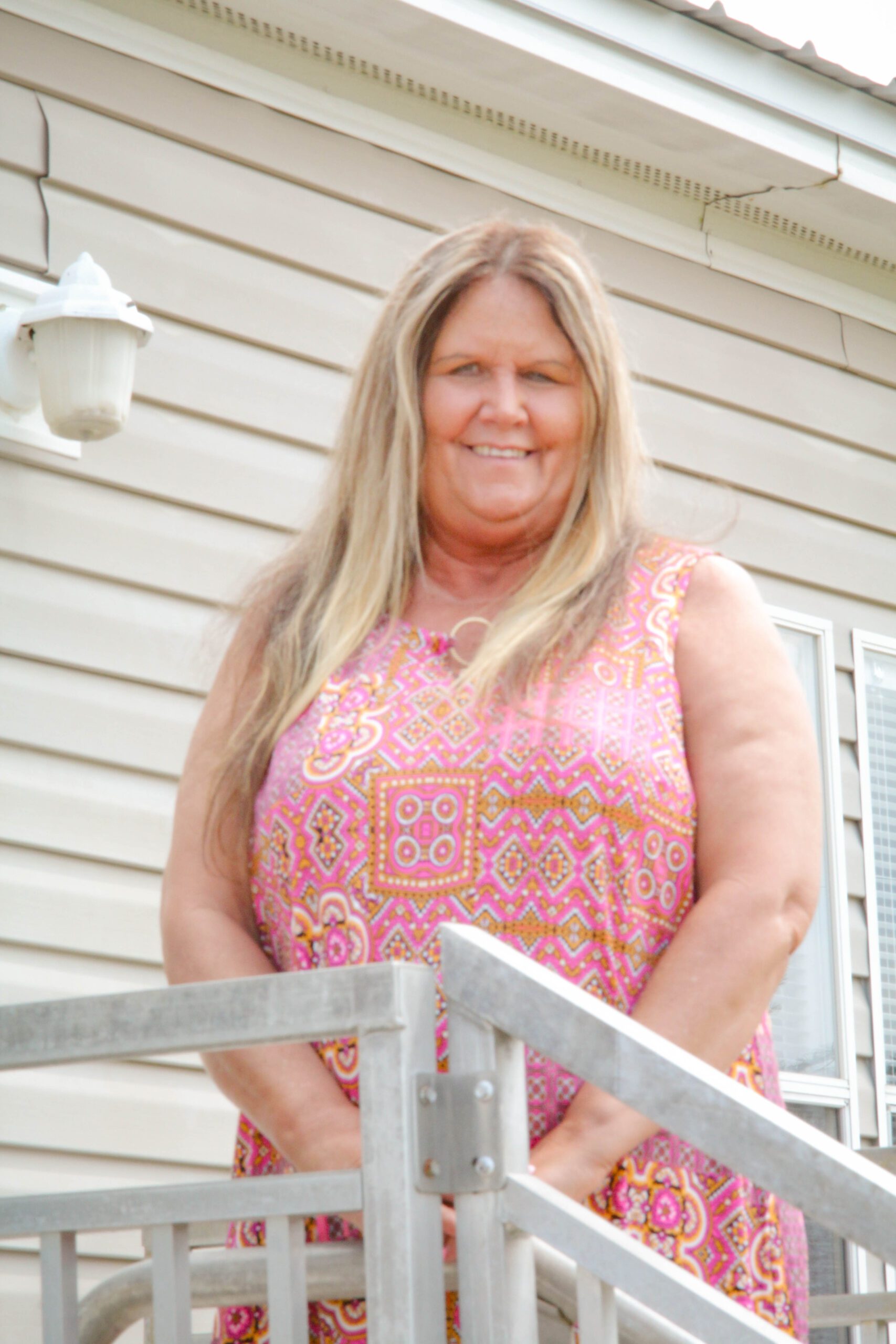 Call Theresa Foxworth and book your mobile homes at Southern Family Homes